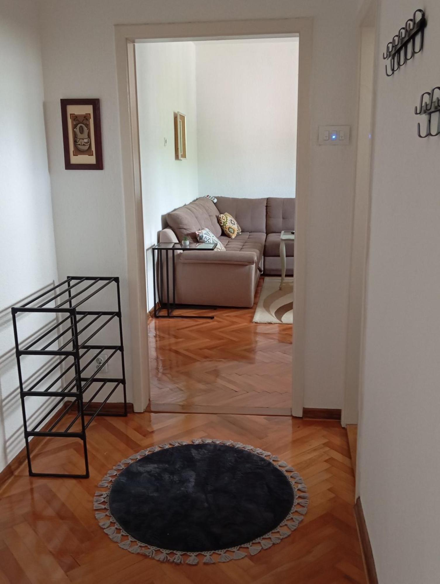Apartment Radanovic *